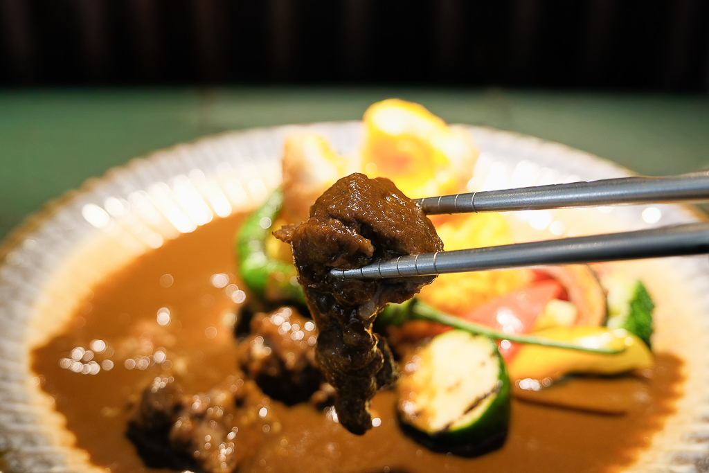 台中西區｜壱絕咖哩．模範街質感級咖哩店，台中少見的乾咖哩 @飛天璇的口袋