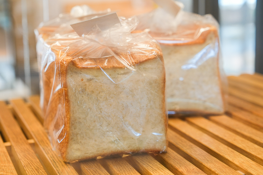 日本北海道｜Ferme La Terre Biei．美瑛農場裡的甜點咖啡，坐擁整片山丘療闊美景 @飛天璇的口袋