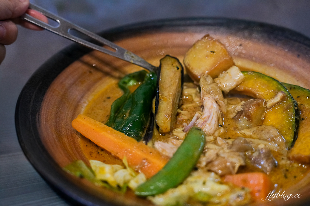 日本北海道｜Curry Shop Furanoya ふらのや．富良野湯咖哩推薦，不能預約只能現場排隊 @飛天璇的口袋