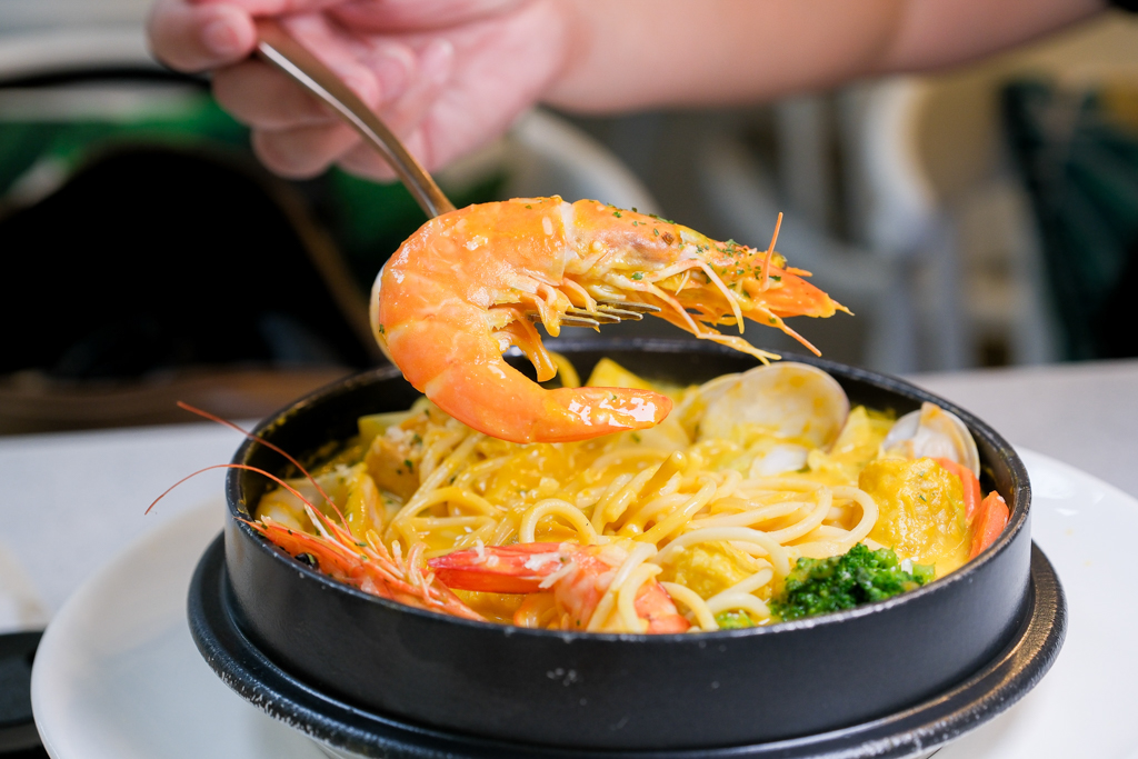 台中北屯｜NU PASTA．與鮮乳坊跨界合作，攜手推出6款莊園級鮮乳義式湯麵系列 @飛天璇的口袋