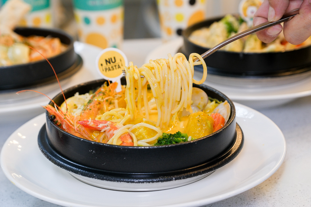 台中北屯｜NU PASTA．與鮮乳坊跨界合作，攜手推出6款莊園級鮮乳義式湯麵系列 @飛天璇的口袋