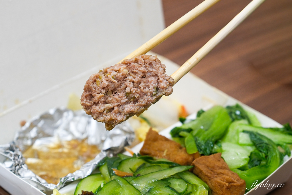 台中北區｜石蜜園．中國醫藥學排隊便當店，我們整整等了50分鐘 @飛天璇的口袋