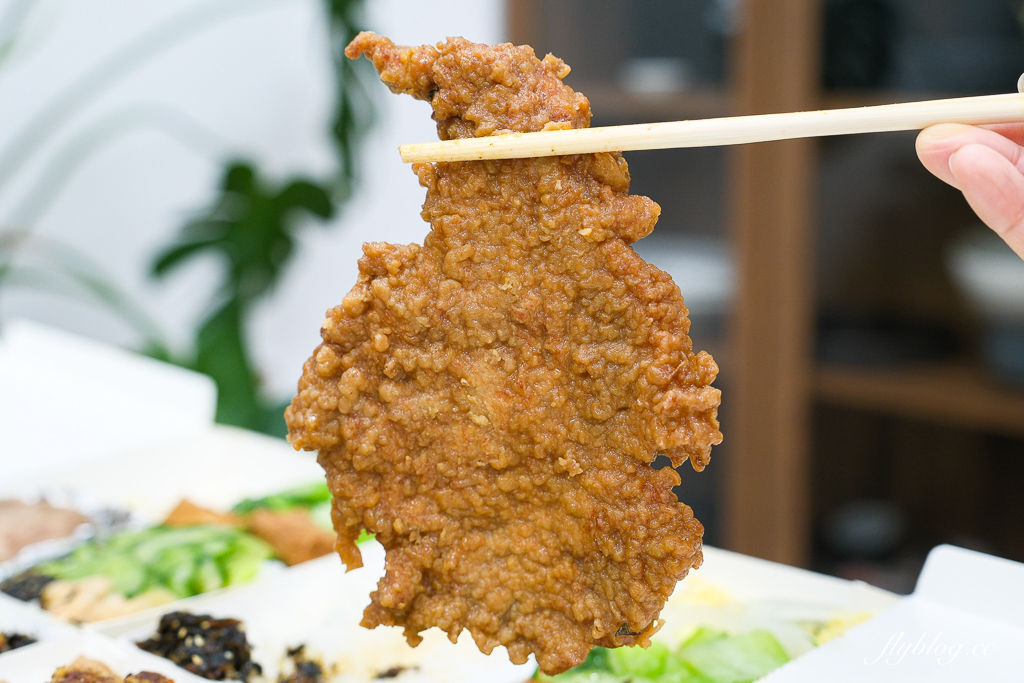 台中北區｜石蜜園．中國醫藥學排隊便當店，我們整整等了50分鐘 @飛天璇的口袋