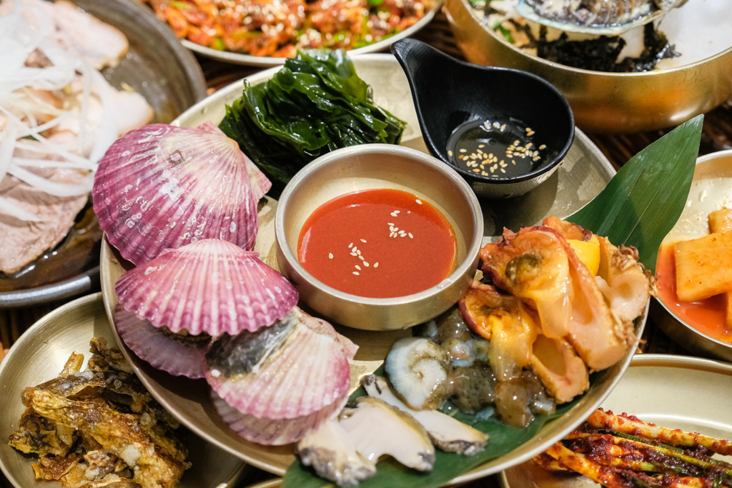 韓國釜山|機張末家鮑魚粥 日光店.超浮誇的海鮮饗宴,釜山鮮美好吃的鮑魚粥 @飛天璇的口袋 韓國釜山|機張末家鮑魚粥 日光店.超浮誇的海鮮饗宴,釜山鮮美好吃的鮑魚粥 @飛天璇的口袋