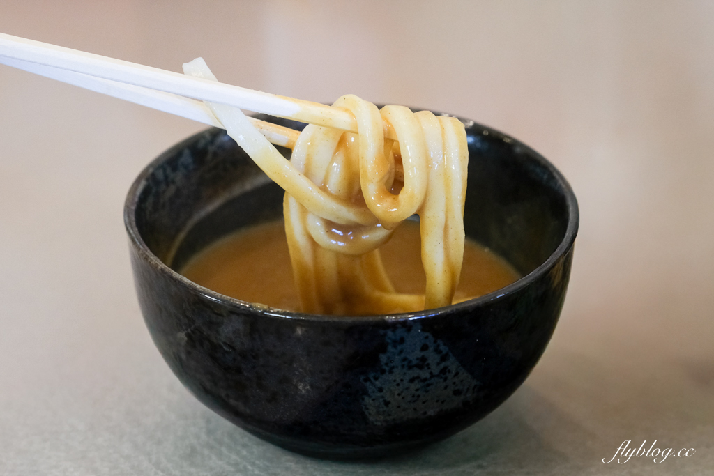 日本北海道｜大丸 だいまる．美瑛人氣炸豬排餐廳，兩個人用餐500台幣有找 @飛天璇的口袋