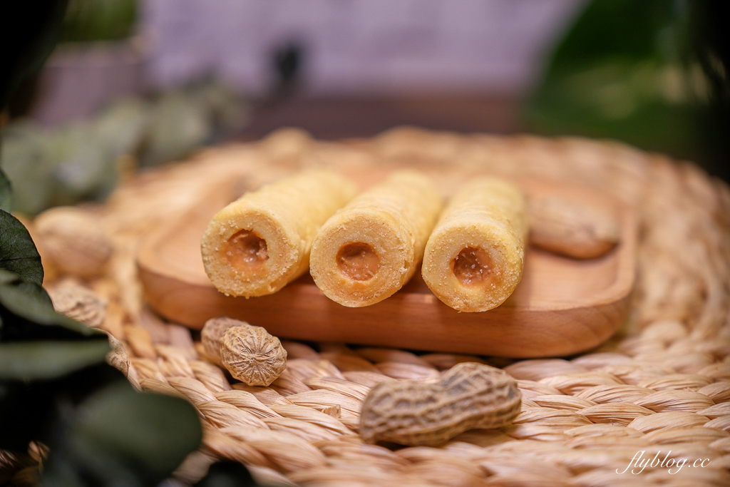 【青鳥旅行】人氣灌餡蛋捲禮盒，台中十大伴手禮金口碑獎，2026新春禮盒上市 @飛天璇的口袋