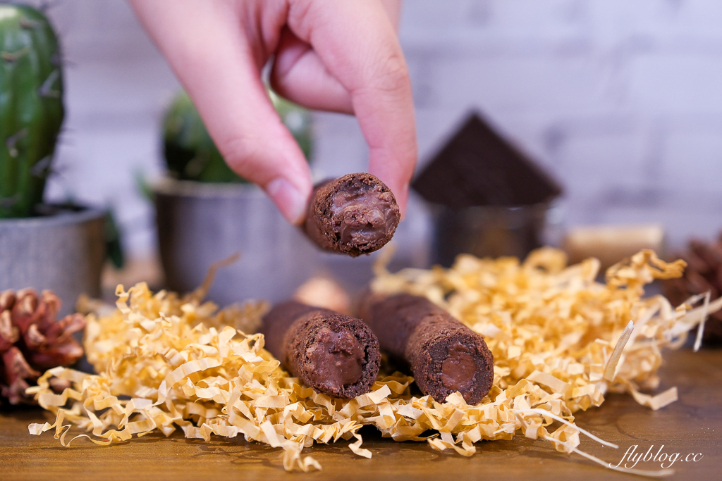 【青鳥旅行】人氣灌餡蛋捲禮盒，台中十大伴手禮金口碑獎，2026新春禮盒上市 @飛天璇的口袋