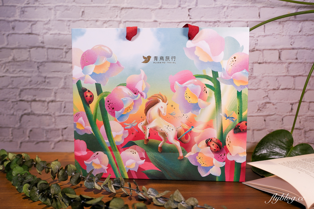 【青鳥旅行】人氣灌餡蛋捲禮盒，台中十大伴手禮金口碑獎，2026新春禮盒上市 @飛天璇的口袋