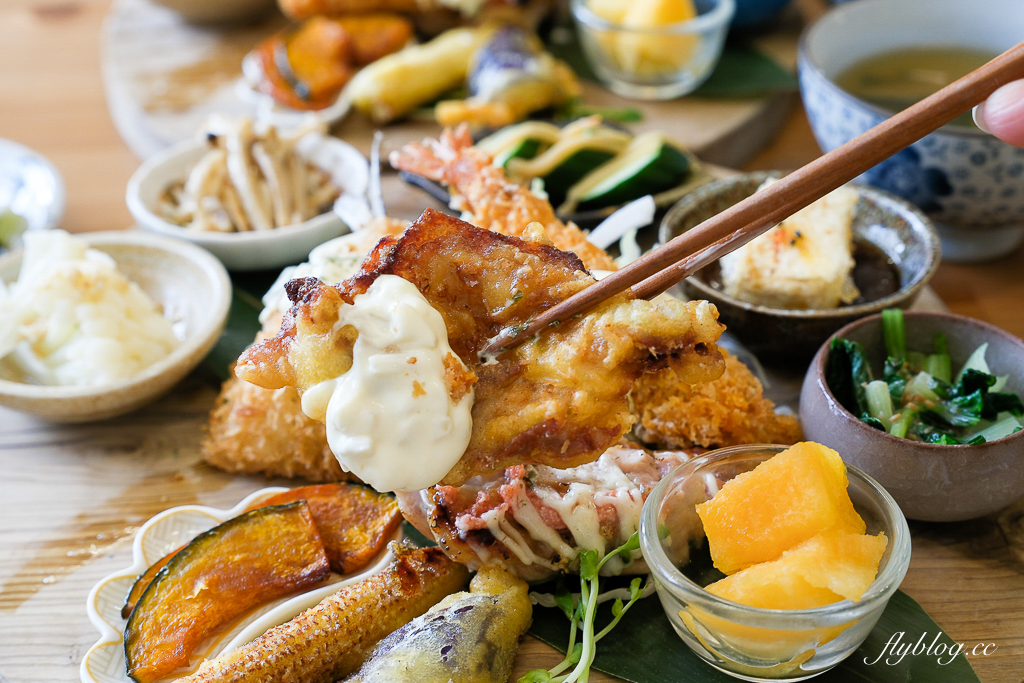 台中西區｜莯莯朝朝小食院．台中日式定食專賣，吃得到日式烤飯糰 @飛天璇的口袋