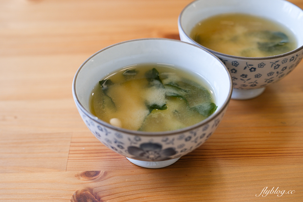 台中西區｜莯莯朝朝小食院．台中日式定食專賣，吃得到日式烤飯糰 @飛天璇的口袋