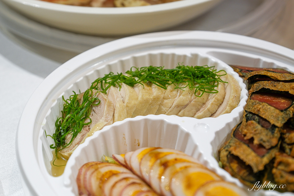 【2026台中年菜推薦】印月外帶年菜．當天現做年夜飯複熱即食，帝王蟹、白鯧、櫻花蝦米糕、花膠魚翅雞湯 @飛天璇的口袋