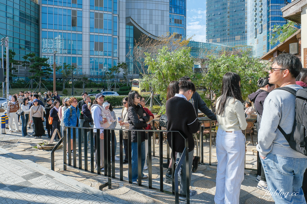 韓國釜山｜自然島鹽麵包．海雲台鹽可頌排隊名店，海岸列車尾浦站正對面 @飛天璇的口袋