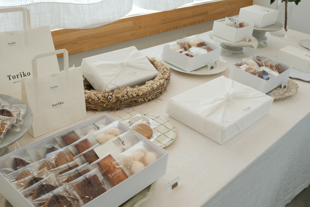 日本北海道｜pâtisserie Toriko トリコ．美瑛鎮上法式甜點店，必點人氣可麗露 @飛天璇的口袋