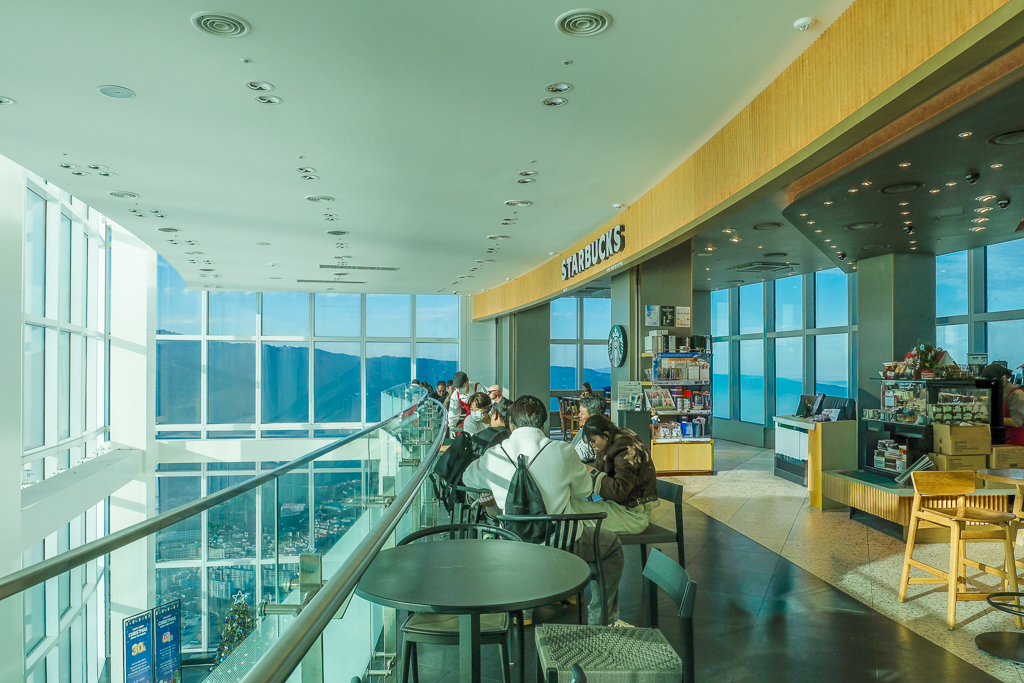 溪頭妖怪村：仿佛置身於電影神隱少女般的感覺，濃濃的日式氛圍好逛好拍好多人 @飛天璇的口袋