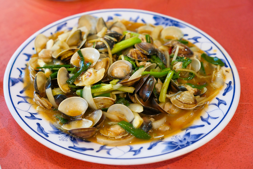 苗栗頭份｜永昇客家小館．一桌2500不到還打包，餐點份量多CP值高，白飯免費吃到飽 @飛天璇的口袋