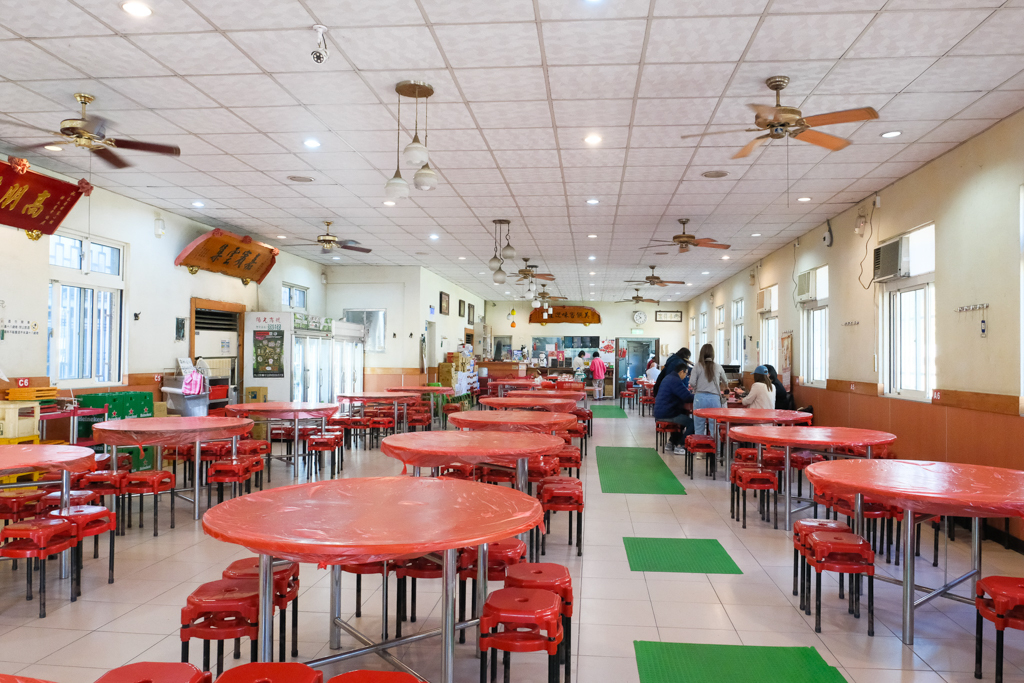 苗栗頭份｜永昇客家小館．一桌2500不到還打包，餐點份量多CP值高，白飯免費吃到飽 @飛天璇的口袋