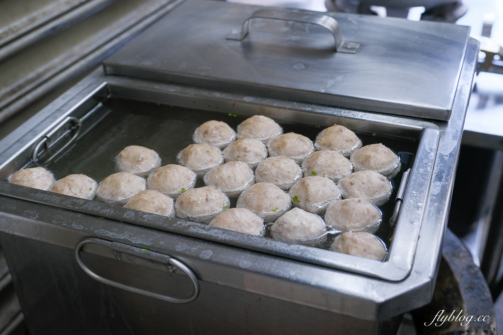 【圓光排肉餐盒】頭份國光客運旁便當搬家了,66年的老店老闆娘親自掌廚 @飛天璇的口袋 【圓光排肉餐盒】頭份國光客運旁便當搬家了,66年的老店老闆娘親自掌廚 @飛天璇的口袋