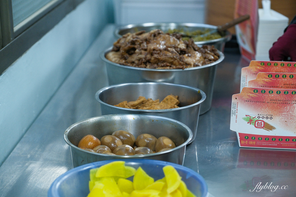 【圓光排肉餐盒】頭份國光客運旁便當搬家了,66年的老店老闆娘親自掌廚 @飛天璇的口袋 【圓光排肉餐盒】頭份國光客運旁便當搬家了,66年的老店老闆娘親自掌廚 @飛天璇的口袋