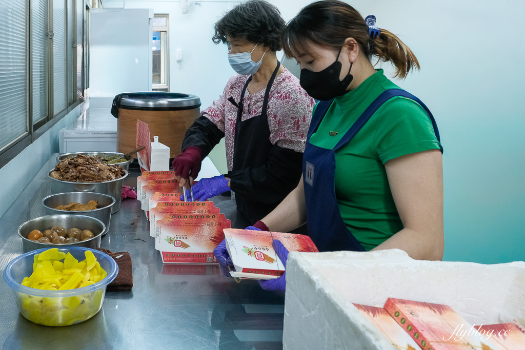 【圓光排肉餐盒】頭份國光客運旁便當搬家了,66年的老店老闆娘親自掌廚 @飛天璇的口袋 【圓光排肉餐盒】頭份國光客運旁便當搬家了,66年的老店老闆娘親自掌廚 @飛天璇的口袋