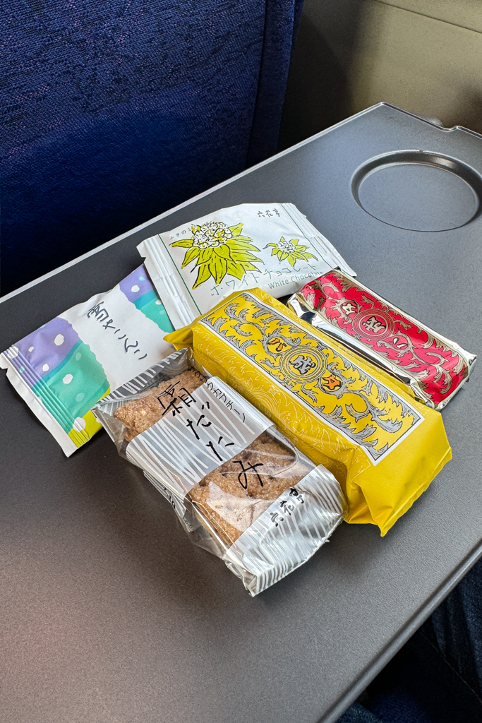 日本北海道|宗谷號特快車.從旭川到稚內的交通方式,JR鐵路4小時乘車體驗 @飛天璇的口袋 日本北海道|宗谷號特快車.從旭川到稚內的交通方式,JR鐵路4小時乘車體驗 @飛天璇的口袋