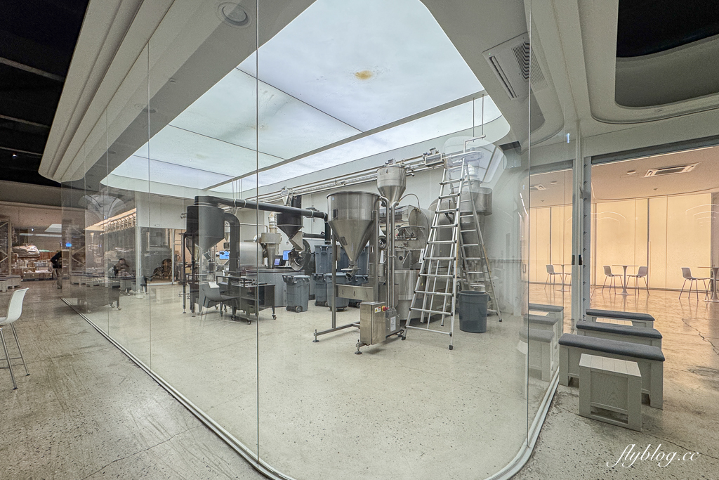 韓國釜山｜MOMOS COFFEE．韓國首位世界咖啡師冠軍，影島倉庫風咖啡館推薦 @飛天璇的口袋