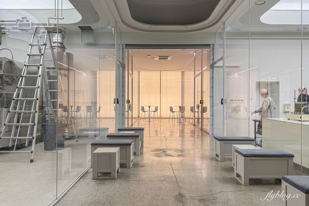 韓國釜山｜MOMOS COFFEE．韓國首位世界咖啡師冠軍，影島倉庫風咖啡館推薦 @飛天璇的口袋