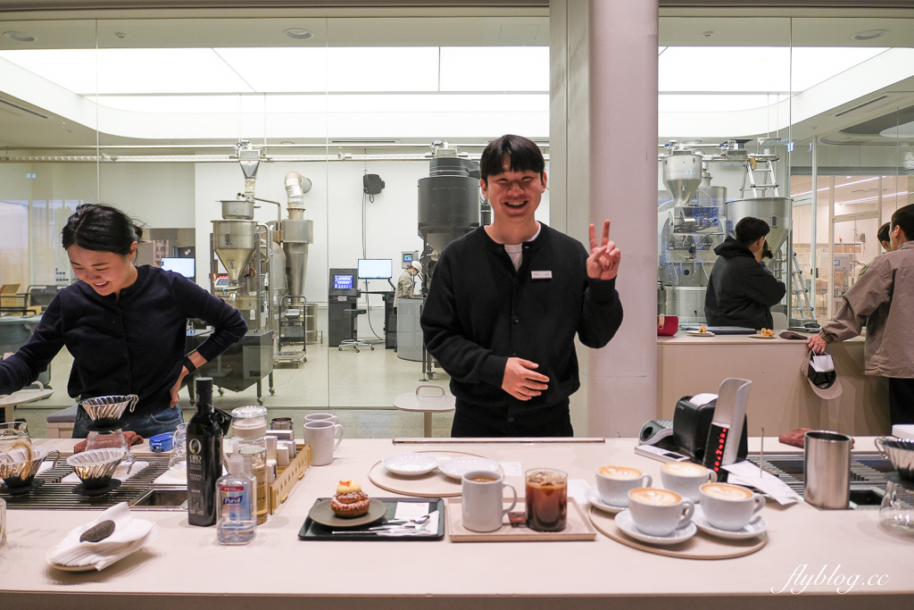 韓國釜山｜MOMOS COFFEE．韓國首位世界咖啡師冠軍，影島倉庫風咖啡館推薦 @飛天璇的口袋