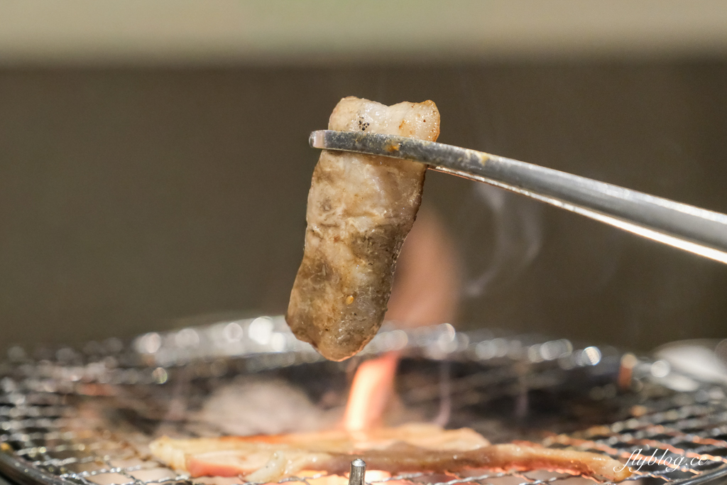 日本北海道｜炭火ホルモン きくち家．旭川人氣燒肉餐廳，必點各式鹽味內臟類 @飛天璇的口袋