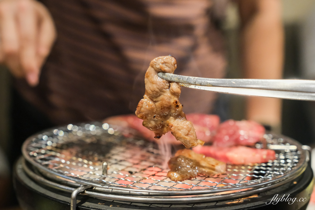日本北海道｜炭火ホルモン きくち家．旭川人氣燒肉餐廳，必點各式鹽味內臟類 @飛天璇的口袋