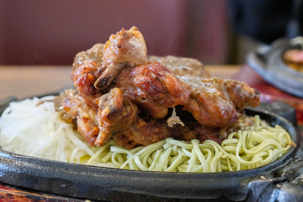 彰化美食｜慶豐牛排專賣店．平日中午排隊半個小時起跳，彰化最火爆的平價牛排 @飛天璇的口袋