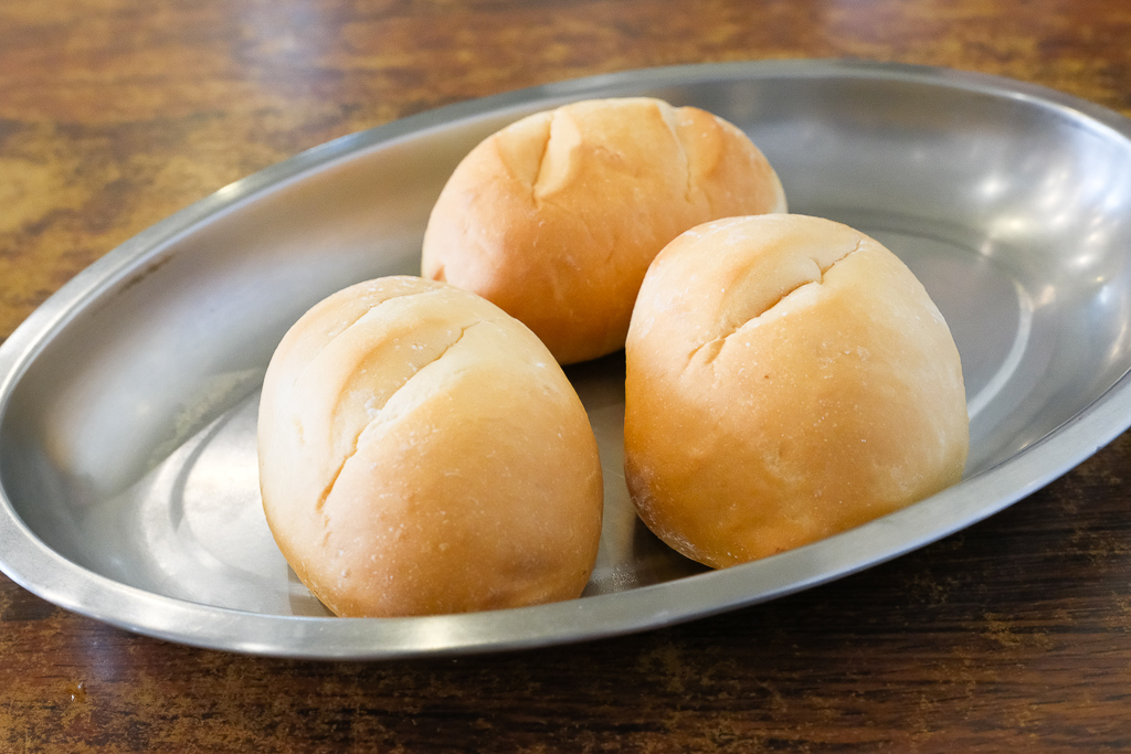 彰化美食｜慶豐牛排專賣店．平日中午排隊半個小時起跳，彰化最火爆的平價牛排 @飛天璇的口袋