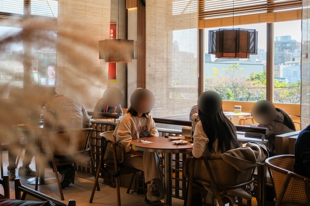 台中北屯｜豐生茶館 梅川東店．萬客什鍋新茶飲品牌，從早上營業到凌晨宵夜場 @飛天璇的口袋