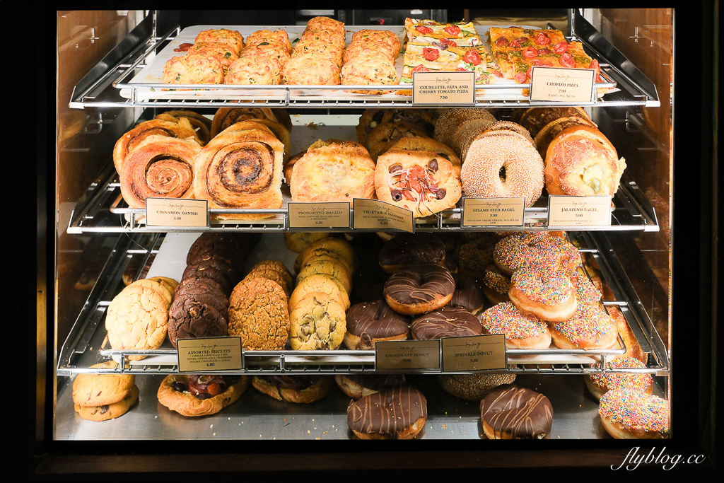 紐西蘭南島｜Fergbaker．皇后鎮漢堡老闆開的，香草奶油甜甜圈一定要吃 @飛天璇的口袋