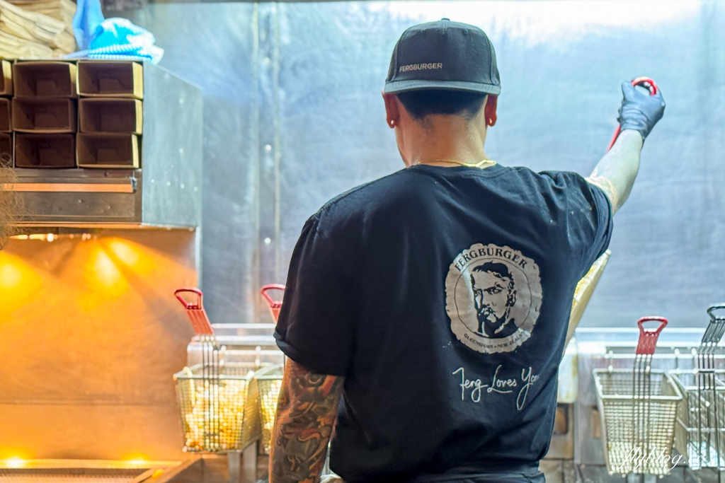 紐西蘭南島｜Fergburger．CNN評為全世界最好吃的漢堡，紐西蘭皇后鎮必吃美食推薦 @飛天璇的口袋