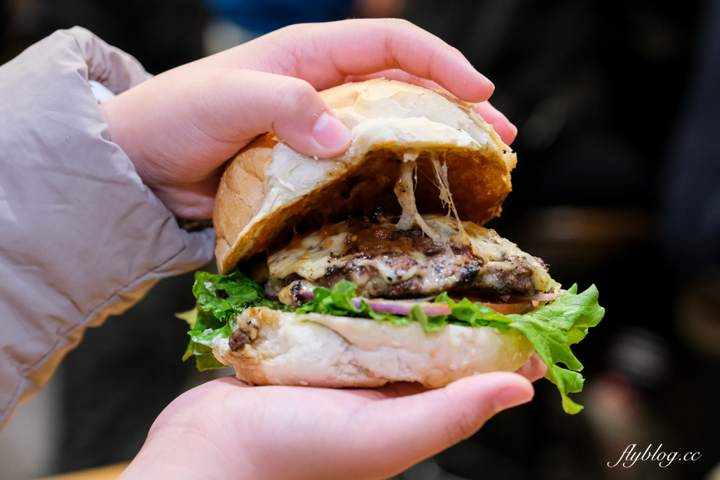 台中西屯｜目覺咖啡 mezamashikohi urban．日式無印良品風格目覺二店 @飛天璇的口袋