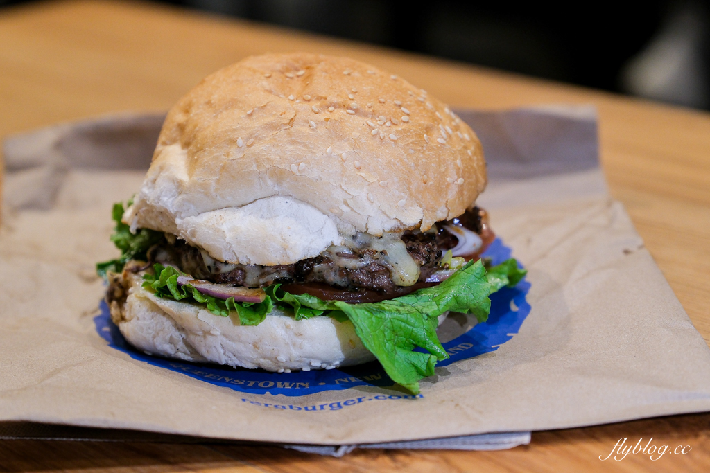 紐西蘭南島｜Fergburger．CNN評為全世界最好吃的漢堡，紐西蘭皇后鎮必吃美食推薦 @飛天璇的口袋