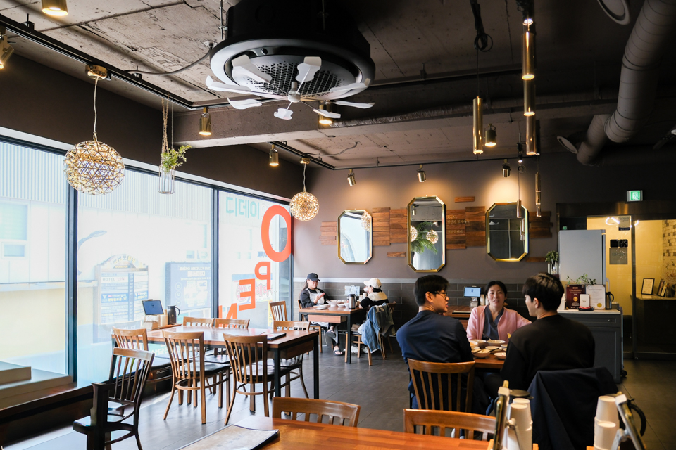 韓國釜山｜紅油短南浦洞總店．南浦洞人氣中華料理，必點人氣酢醬麵，免費飲料喝到飽 @飛天璇的口袋