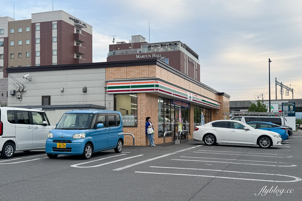 日本北海道｜東橫INN 北海道旭川站東口．旭川車站步行5分鐘，對面就是租車公司 @飛天璇的口袋