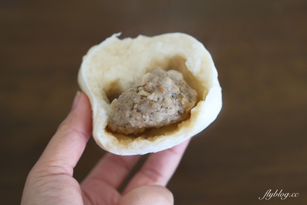 台中北屯｜寶島肉包．從餐車到實體店面，一顆20元的排隊肉包 @飛天璇的口袋