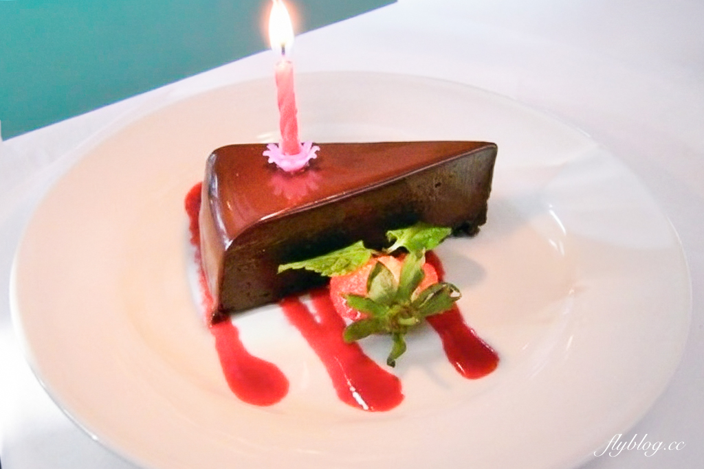 台中西屯｜茹絲葵牛排餐廳 Ruth’s Chris．台中老字號牛排餐廳，坐擁26樓台中市景 @飛天璇的口袋