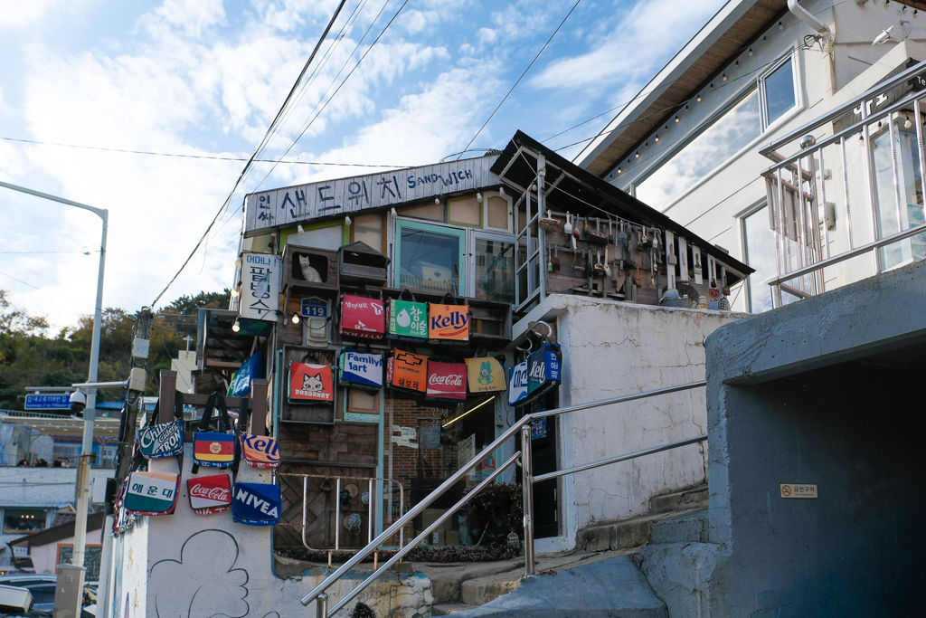 韓國釜山｜甘川洞文化村．充滿小王子的童話景點，交通方式與熱門拍照點 @飛天璇的口袋