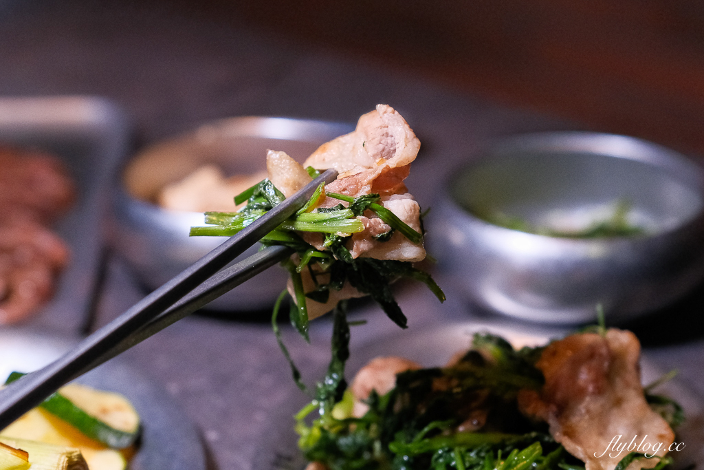 台中西區|聖水洞水芹燒酒屋.台中第一間水芹料理餐廳,很有韓國街頭餐廳氛圍感 @飛天璇的口袋 台中西區|聖水洞水芹燒酒屋.台中第一間水芹料理餐廳,很有韓國街頭餐廳氛圍感 @飛天璇的口袋