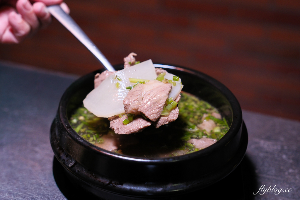 台中西區|聖水洞水芹燒酒屋.台中第一間水芹料理餐廳,很有韓國街頭餐廳氛圍感 @飛天璇的口袋 台中西區|聖水洞水芹燒酒屋.台中第一間水芹料理餐廳,很有韓國街頭餐廳氛圍感 @飛天璇的口袋