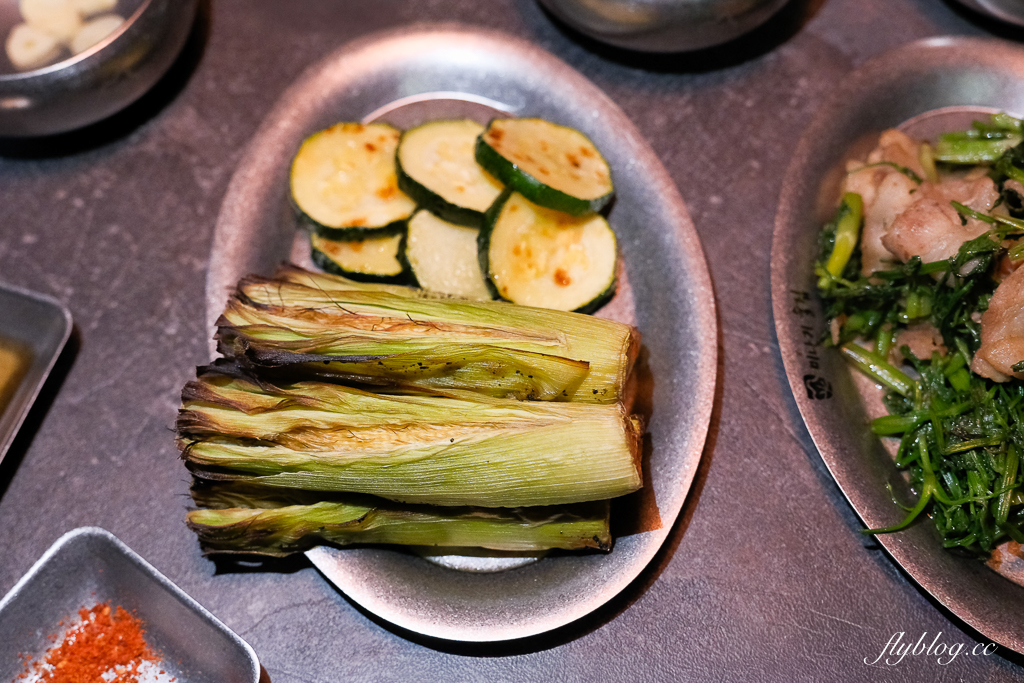 台中西區|聖水洞水芹燒酒屋.台中第一間水芹料理餐廳,很有韓國街頭餐廳氛圍感 @飛天璇的口袋 台中西區|聖水洞水芹燒酒屋.台中第一間水芹料理餐廳,很有韓國街頭餐廳氛圍感 @飛天璇的口袋