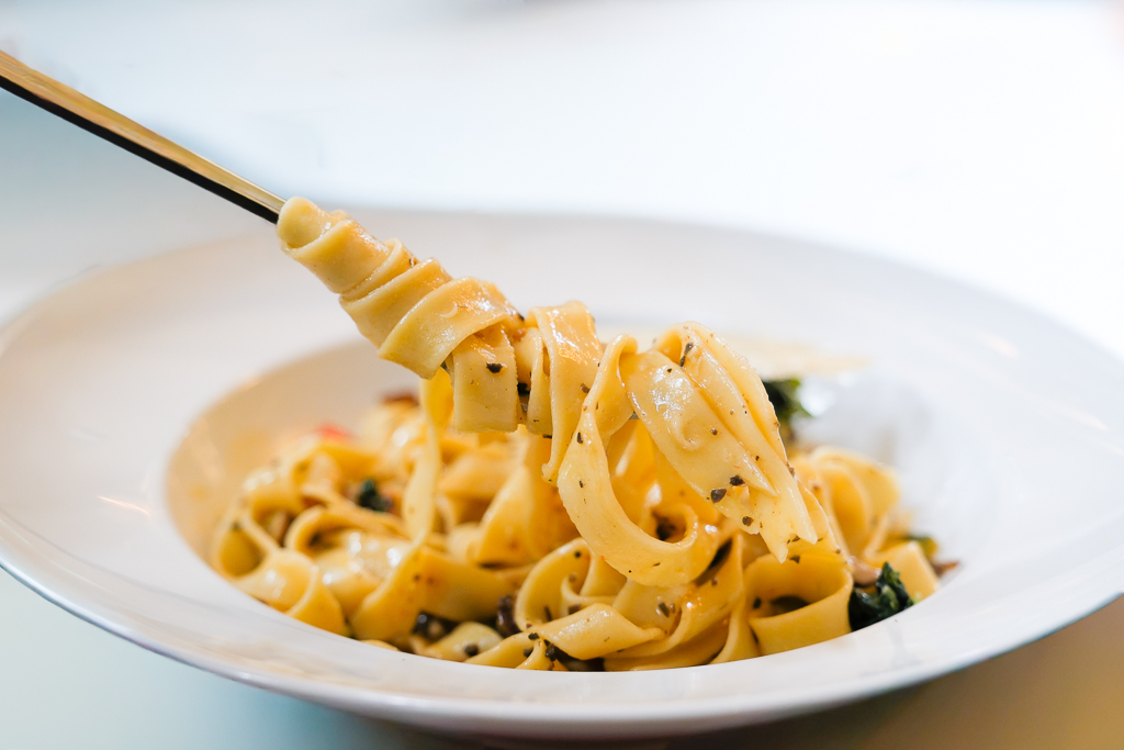 台中北屯｜Mooie 花園餐廳．充滿綠意的都市小森林，前Fatty’s老闆的義大利麵品牌 @飛天璇的口袋