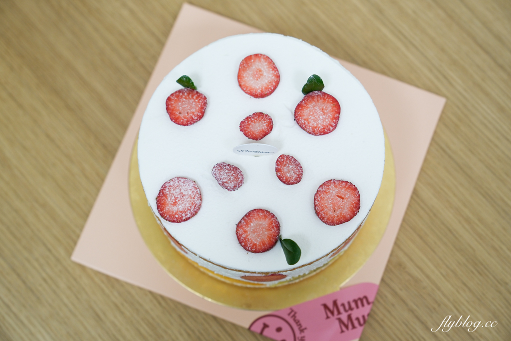 台中西區｜Mum Mum蛋糕 饅饅好食．來自新竹的人氣甜點，媒體評比傳統蛋糕冠軍 @飛天璇的口袋