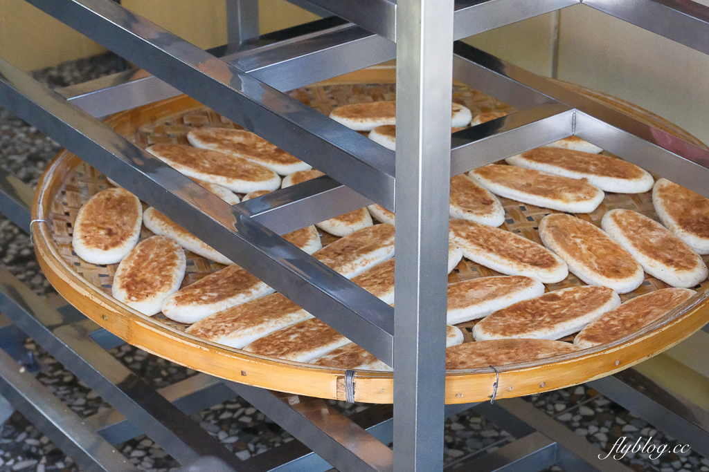 彰化埔鹽｜素食老兵牛舌餅．一天只賣4小時，排隊也要買的牛舌餅 @飛天璇的口袋