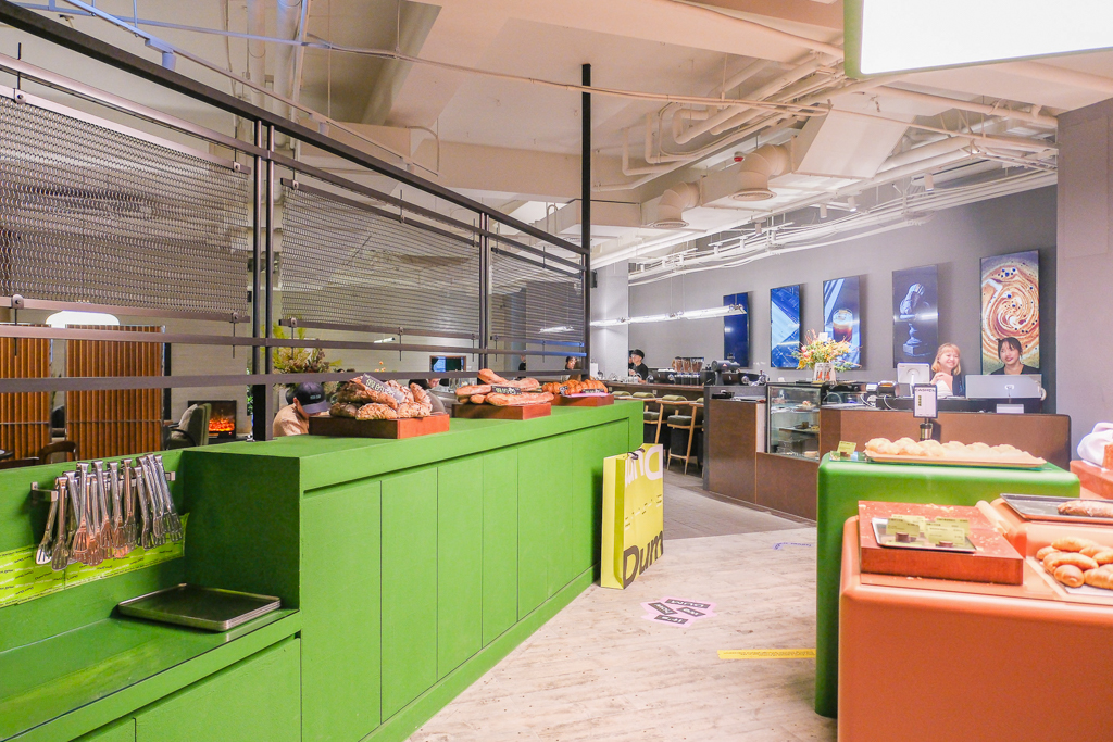 台中北屯｜Phase Coffee Roasters 水湳店．台中質早午餐咖啡館，結合Dum Dum麵包 @飛天璇的口袋