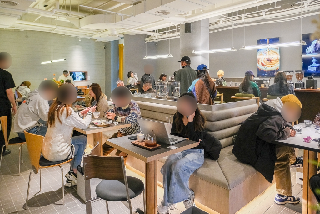 台中北屯｜Phase Coffee Roasters 水湳店．台中質早午餐咖啡館，結合Dum Dum麵包 @飛天璇的口袋