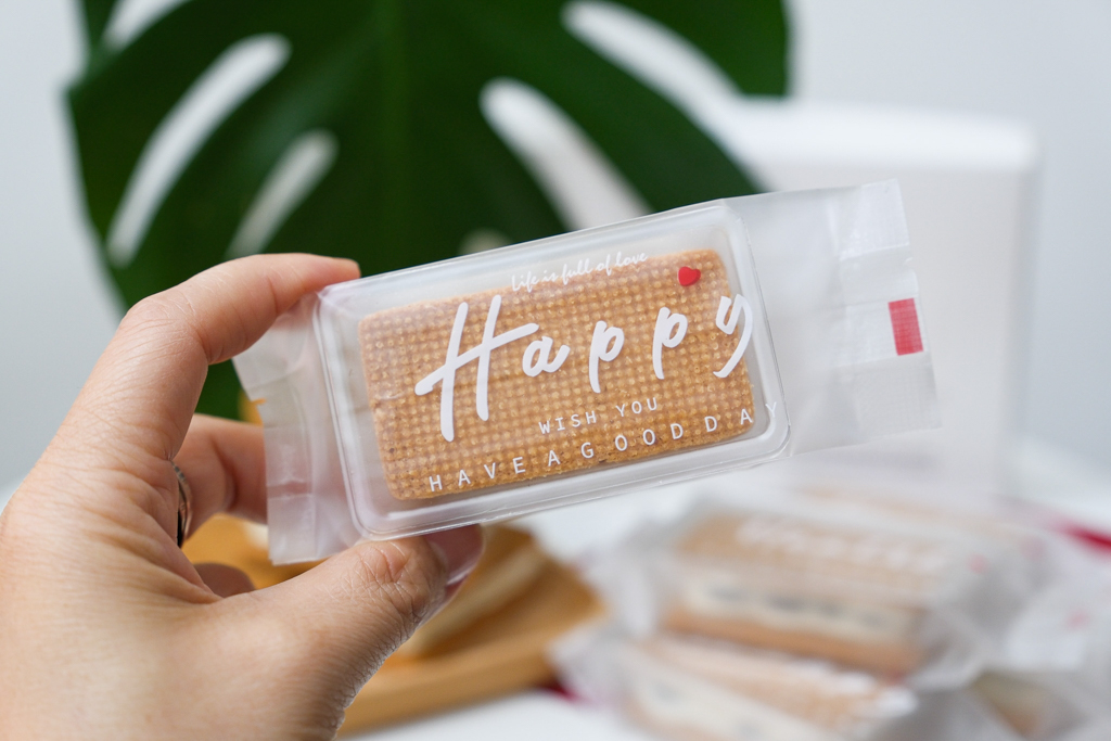 【2026台中年節禮盒】松鼠私藏甜點.台灣專屬的純土鳳梨酥美味,北海道風情的萊姆葡萄夾心餅乾 @飛天璇的口袋 【2026台中年節禮盒】松鼠私藏甜點.台灣專屬的純土鳳梨酥美味,北海道風情的萊姆葡萄夾心餅乾 @飛天璇的口袋